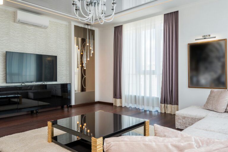 Smart Home Technology for Luxury Living: Create Your Signature Automated Space