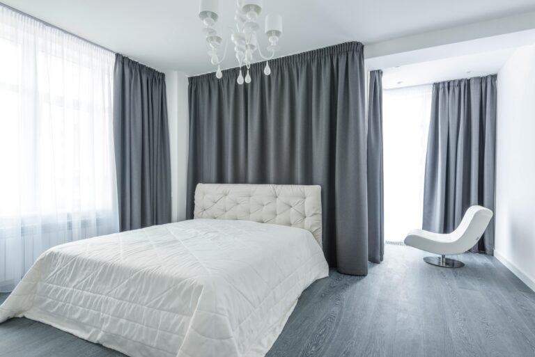 Signature Luxury Bedroom Design: Crafting Bespoke Sanctuaries for Serene Living